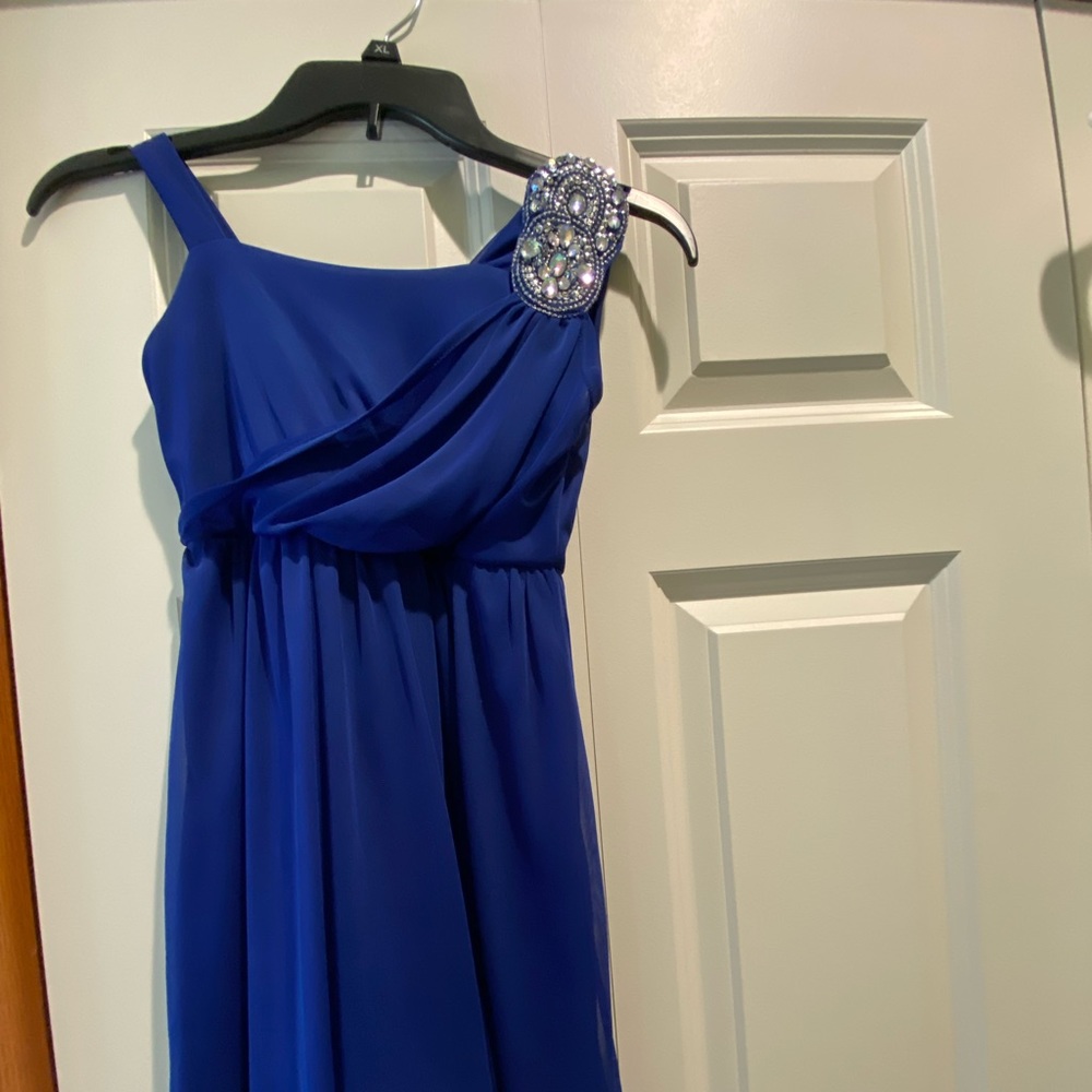 Girls dressy dress size 8. Brand is Amy Byer Excellent condition